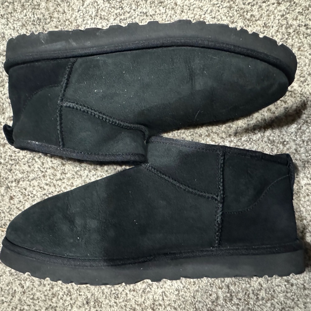 Ugg black boots w12